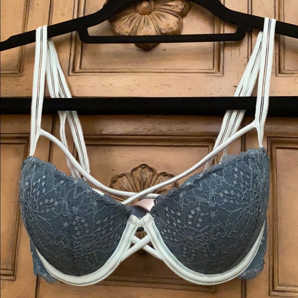 Pink Victoria Secret bra